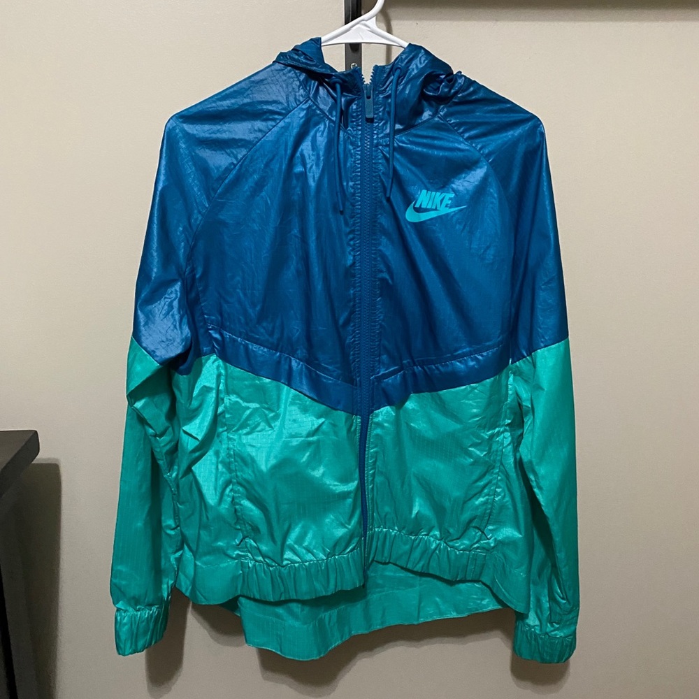 NIKE Windbreaker